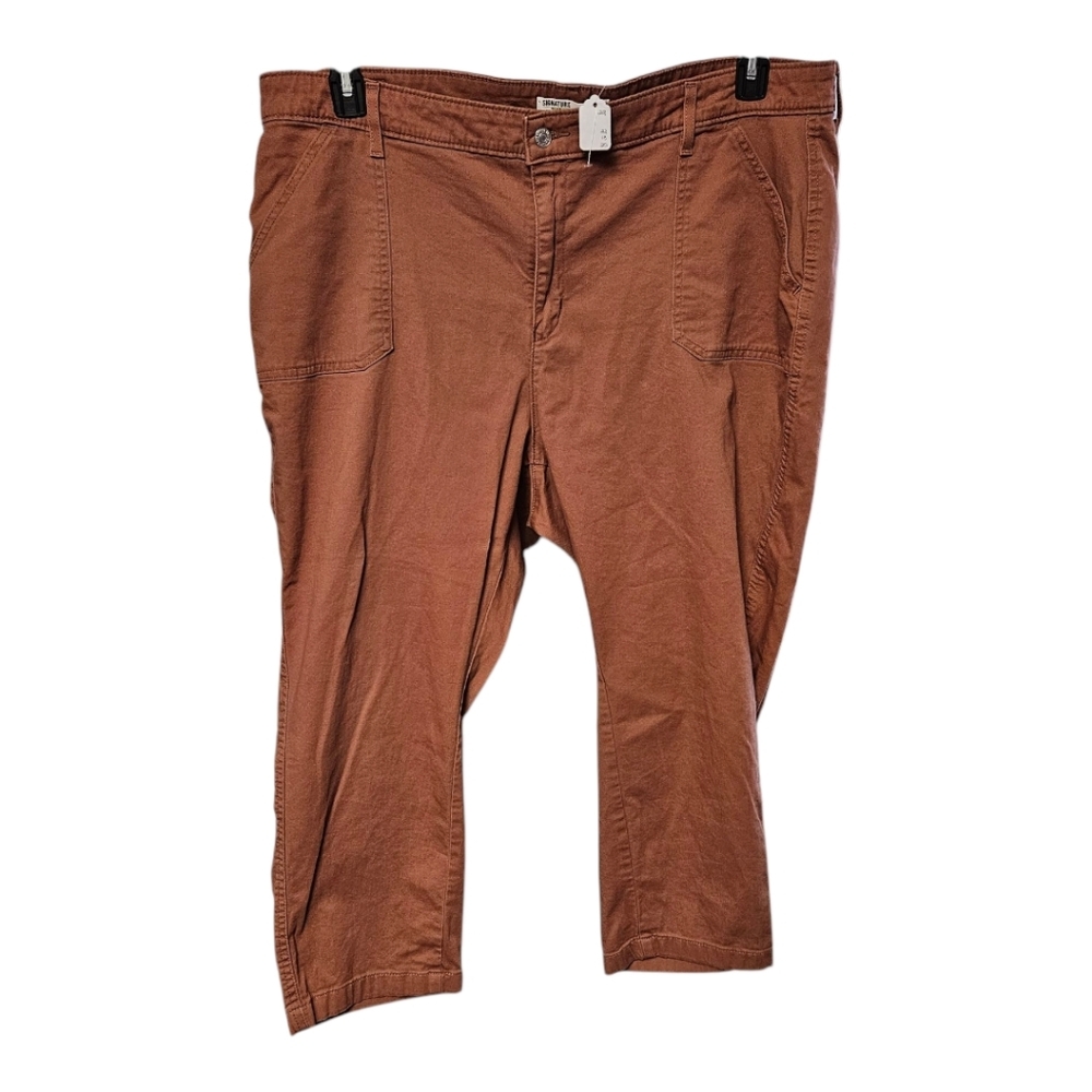 Signature Levis Brown Capris with Relaxed Fit